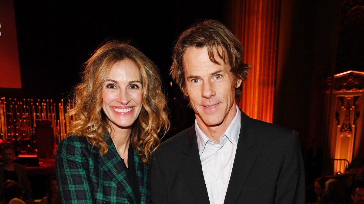 Julia Roberts, Husband Share Photos of Twins on 17th Birthday – NBC Los Angeles - Vimarsana News