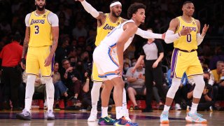 Oklahoma City Thunder v Los Angeles Lakers