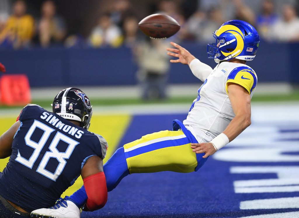 Defense Carries Titans Past Rams 28-16 for 5th Straight Win – NBC