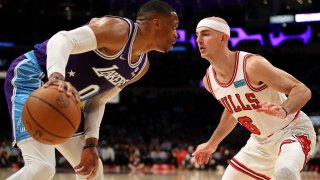 Chicago Bulls v Los Angeles Lakers