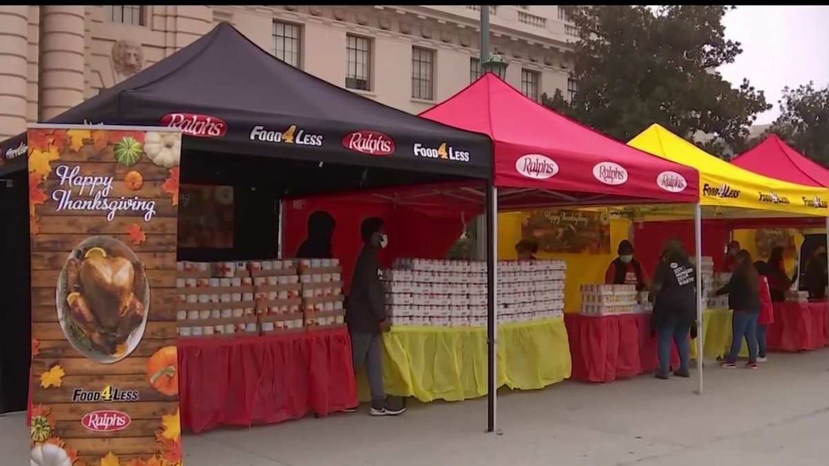 Pasadena Thanksgiving Food Giveaway Helps Families in Need – NBC Los Angeles Pasadena Thanksgiving Food Giveaway Helps Families in Need – NBC Los Angeles