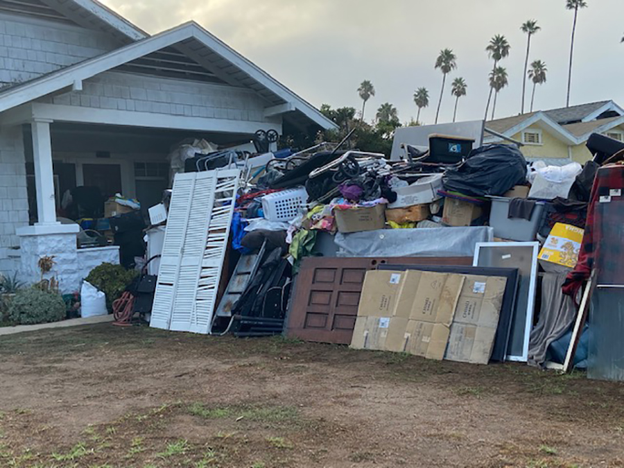Koreatown Hoarder House Has Been a Nuisance to Neighbors for Years