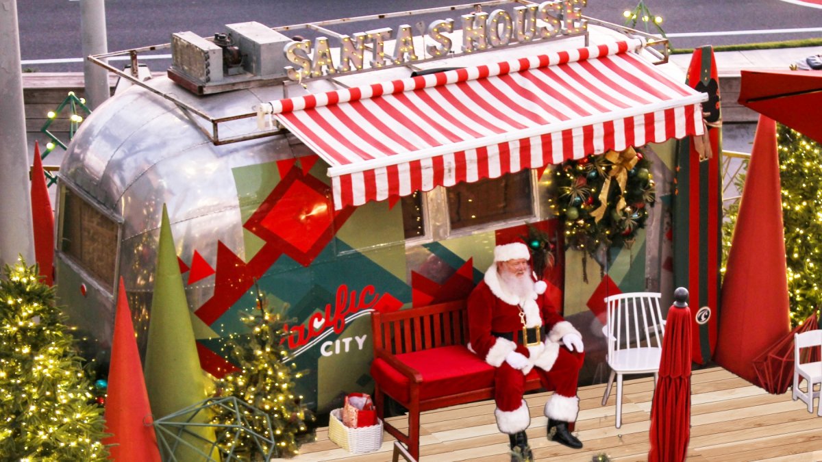 Huntington Beach California Christmas 2022 Santa And His Airstream Are Headed For Huntington Beach – Nbc Los Angeles