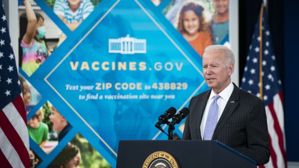 Biden Pushes Vaccines, Home COVID Tests as Christmas Nears 2