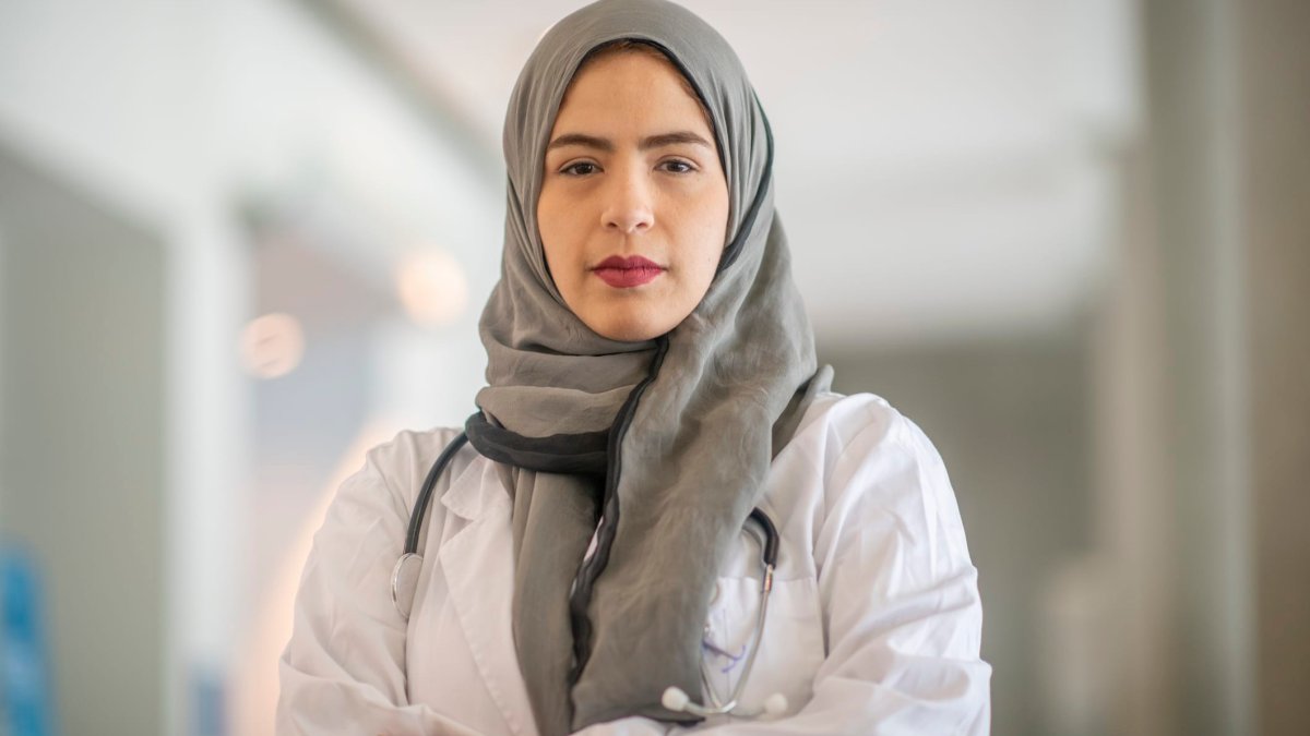 Women Earn $2 Million Less Than Men as Doctors Over a 40-Year Career, According to a New Study - Vimarsana News
