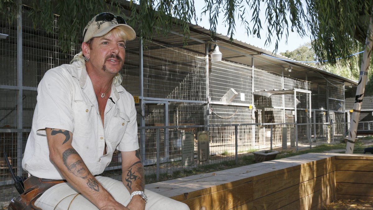 'Tiger King' Joe Exotic Set for Resentencing in Oklahoma – NBC Los Angeles - Vimarsana News