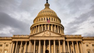 Congress OKs Bill Giving Capitol Police Power to Call Troops 1
