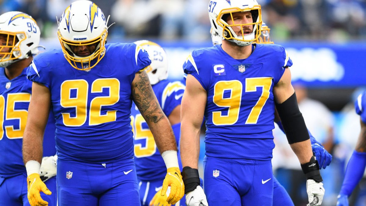 Los Angeles Chargers defensive back Tevaughn Campbell (20) goes in