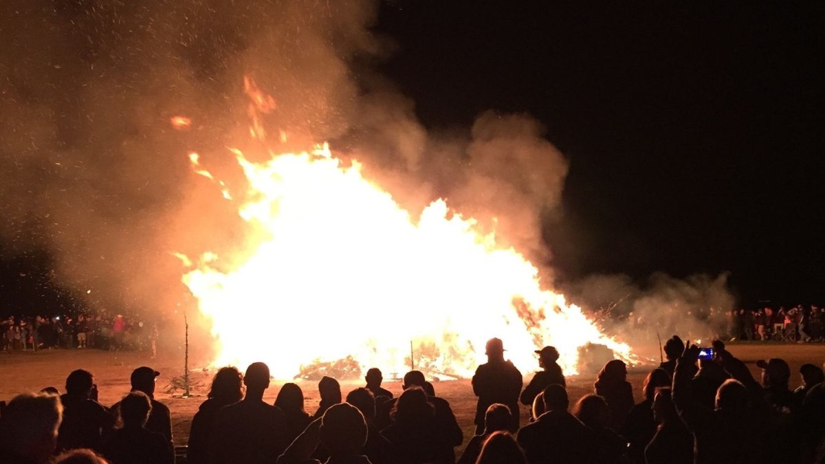 Solvang’s Christmas Tree Burn, a Julefest Tradition, Returns NBC Los