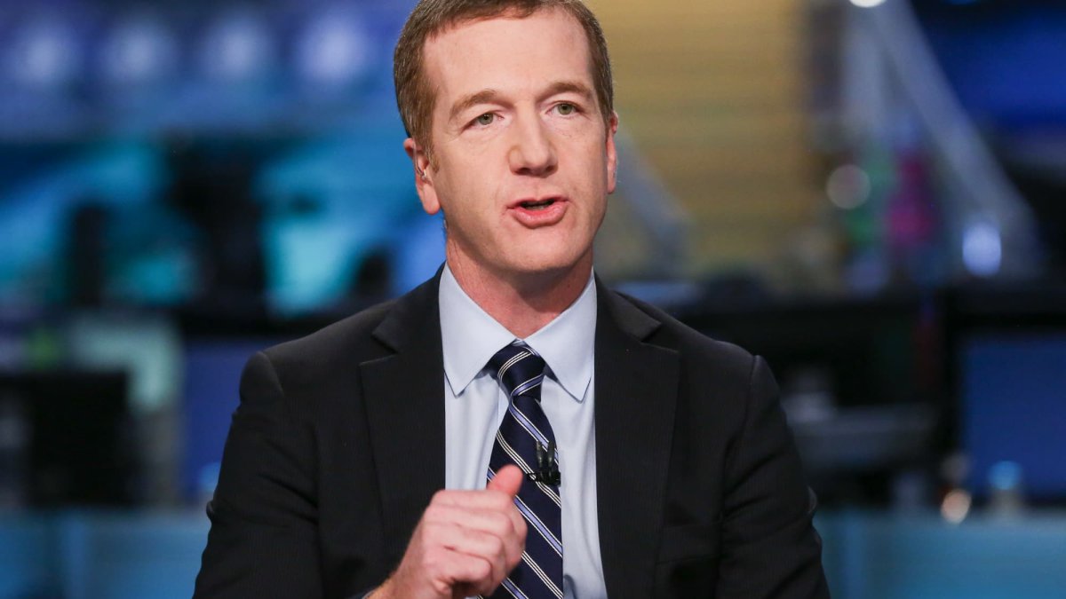 'Double Down' on Defense Because Stocks Will Plunge Another 10%, Morgan Stanley's Mike Wilson Warns – NBC Los Angeles - Vimarsana News
