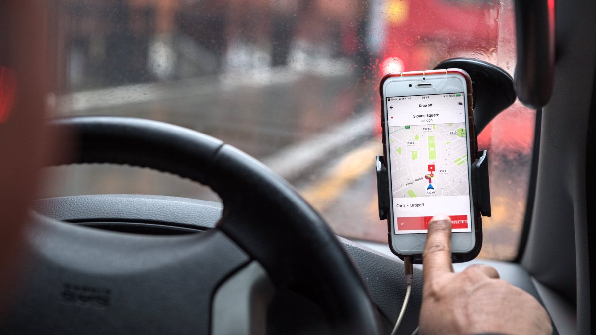 Soaring Gas Prices Are Forcing Some Uber, Lyft Drivers Off the Road - Vimarsana News