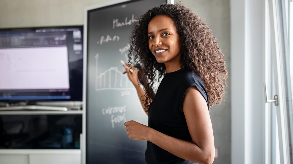The 10 Fastest-Growing Jobs in the United States—Some Pay Over $100,000 a Year - Vimarsana News