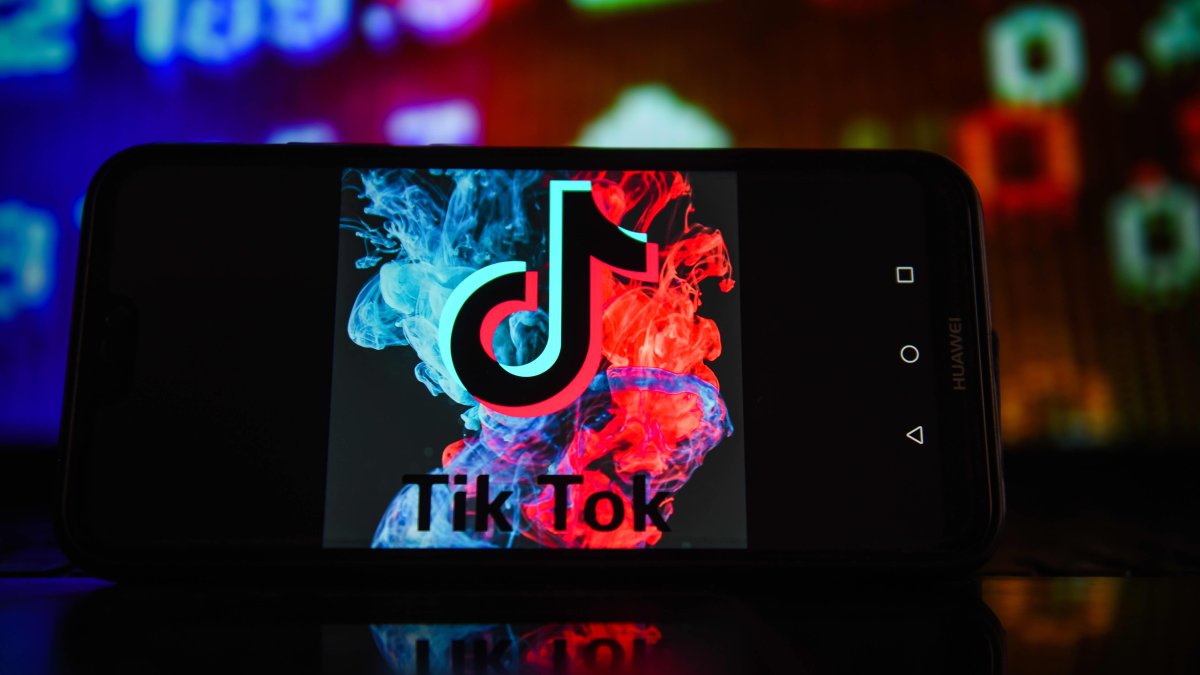 Hollywood Agencies Are Betting Big on TikTok Talent as They Seek to Woo Gen Z Audiences - Vimarsana News