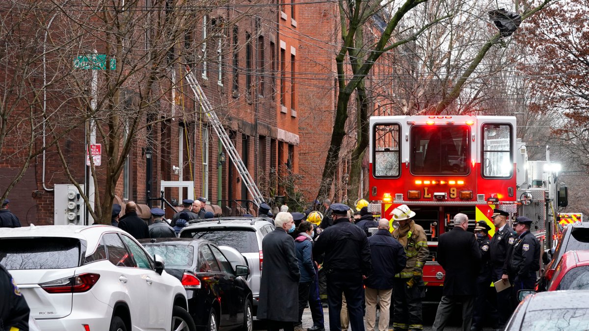 13, Including 7 Kids, Die in Fire at Philadelphia Rowhome Converted Into Apartments – NBC Los Angeles - Vimarsana News