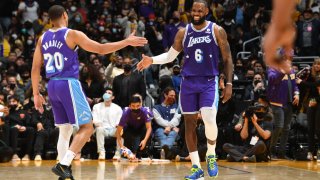 Atlanta Hawks v Los Angeles Lakers