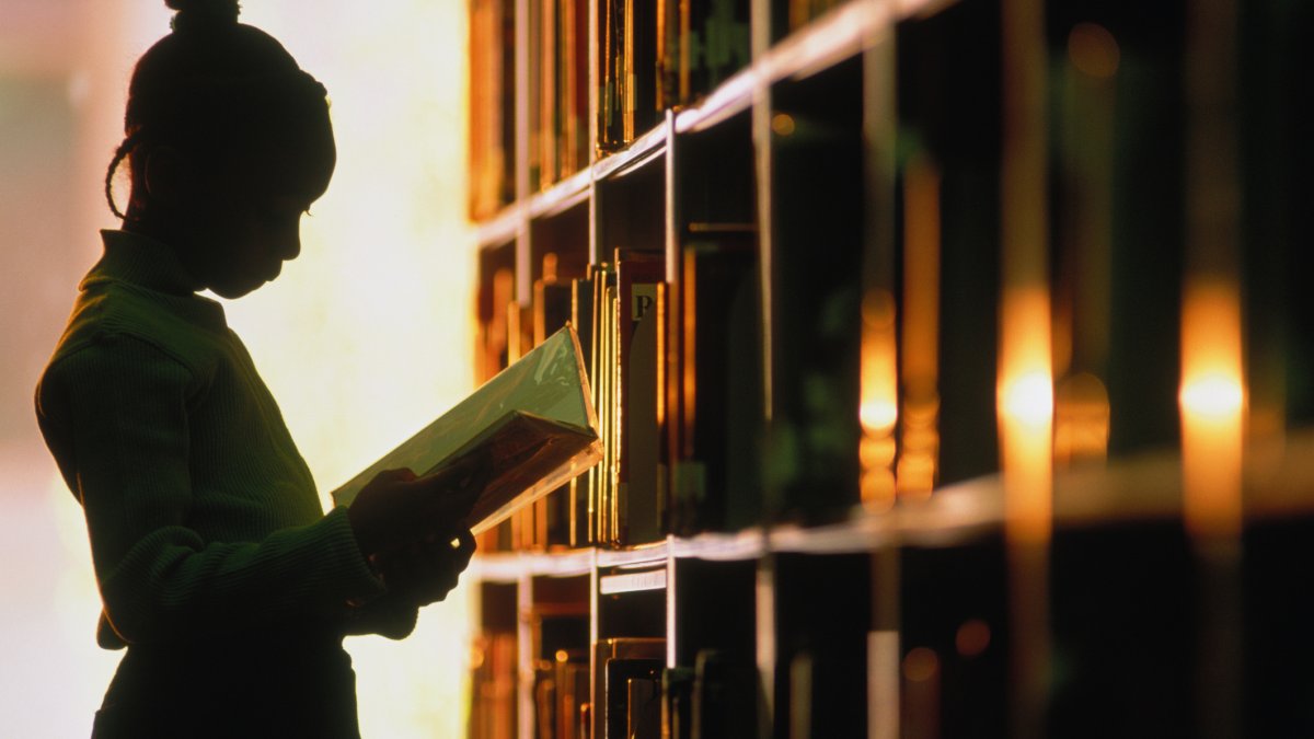 Black Parents in Texas Are Fighting School Book Bans That Seek to 'Whitewash History' – NBC Los Angeles - Vimarsana News