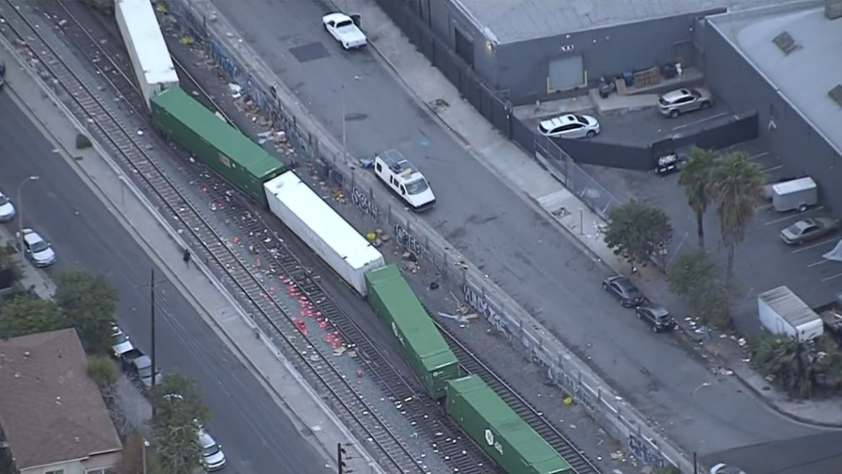 Train Derailed Near Package-Cluttered Lincoln Heights Tracks