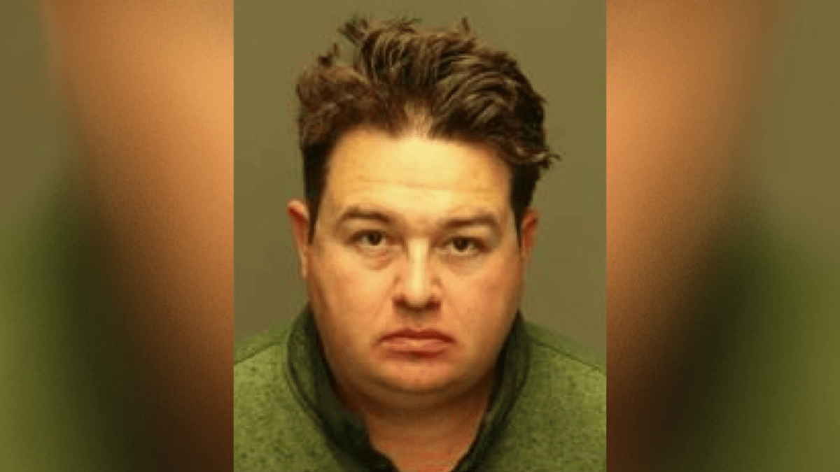 Assistant Fire Chief Arrested for Allegedly Impersonating Officer – NBC Los Angeles - Vimarsana News