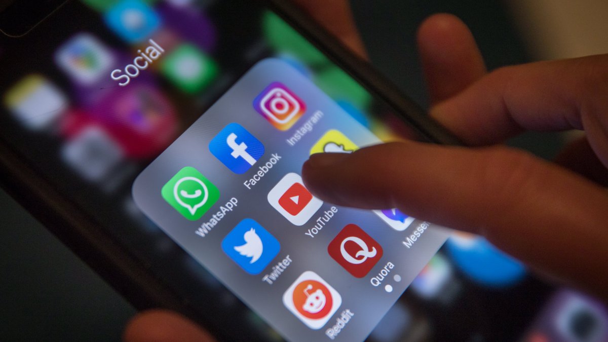 Kids Watching War on Social Media: What Parents Should Know – NBC Los Angeles - Vimarsana News