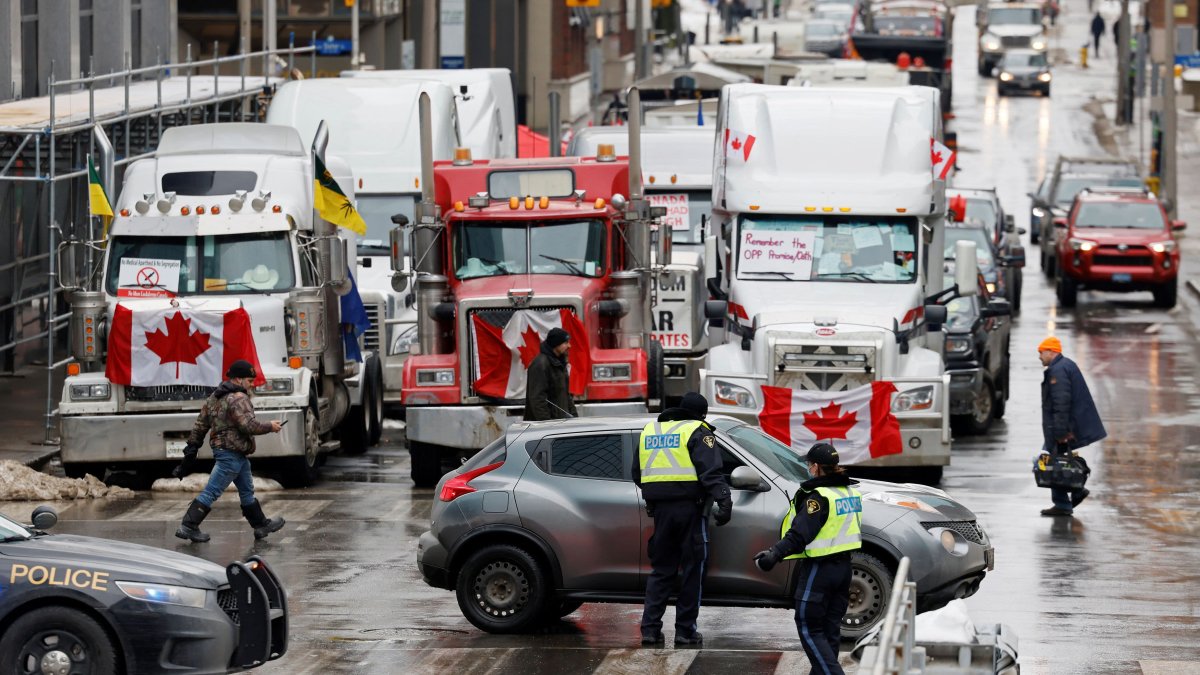 Canadian Leader Declares State of Emergency Over Bridge Blockade, Plans to Arrest Protesters - Vimarsana News