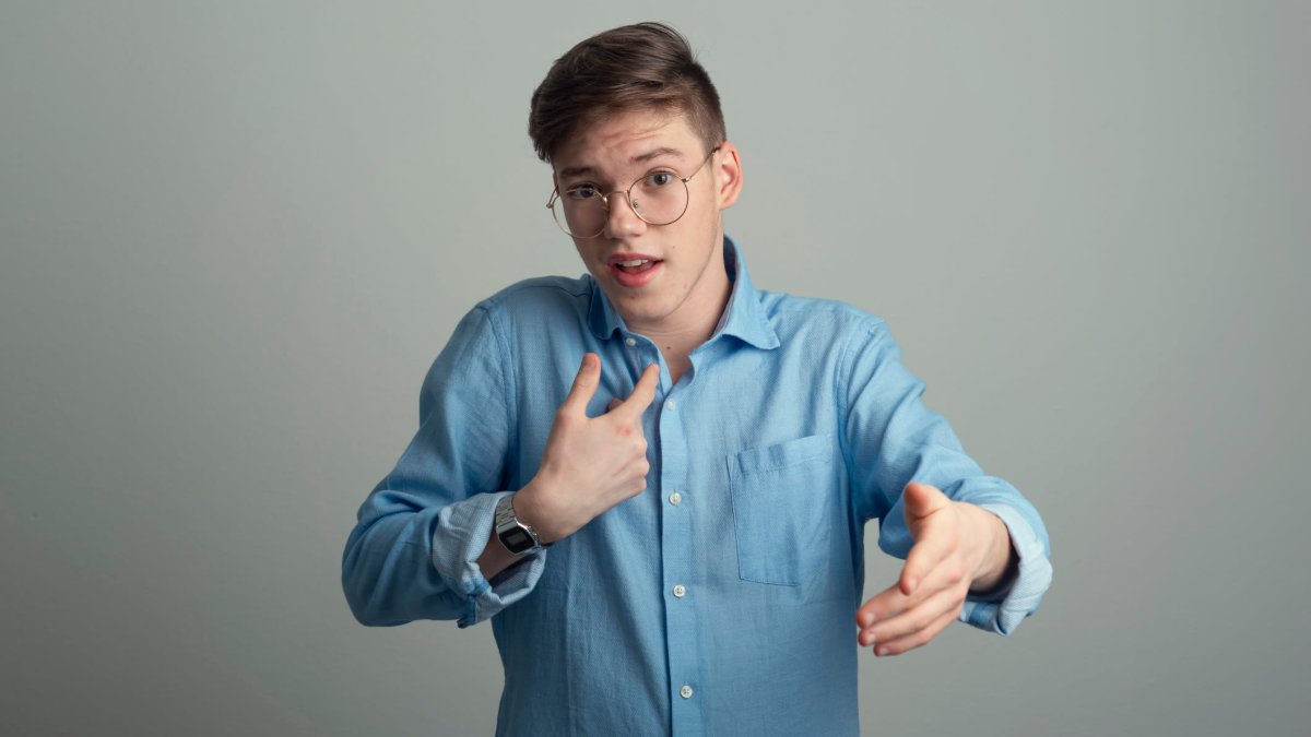 Avoid These 5 Types of Words and Phrases That Make You Sound 'Immature' and 'Scattered,' Says Speech Expert – NBC Los Angeles - Vimarsana News