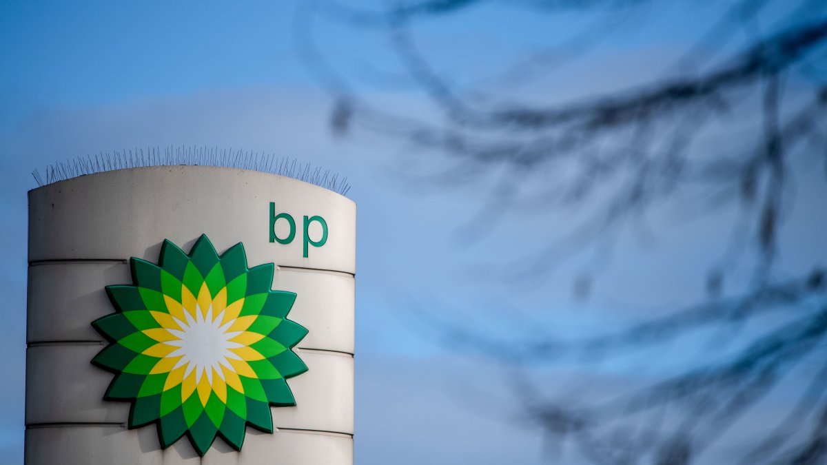 BP CEO Says Oil and Gas Giant Is a 'Greening Company,' Refutes Greenwashing Accusations – NBC Los Angeles - Vimarsana News