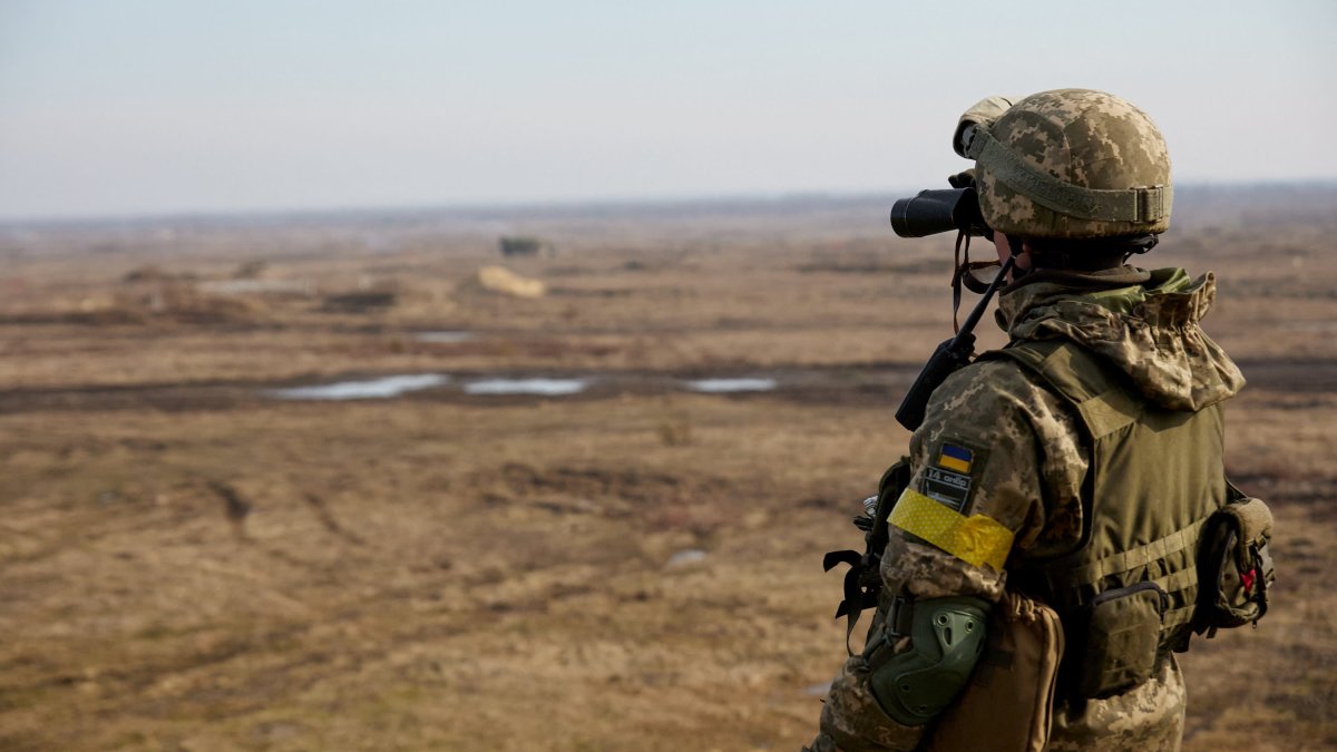 Wall Street Analysts Share Hedging Tactics as Russia-Ukraine Tensions Mount - Vimarsana News