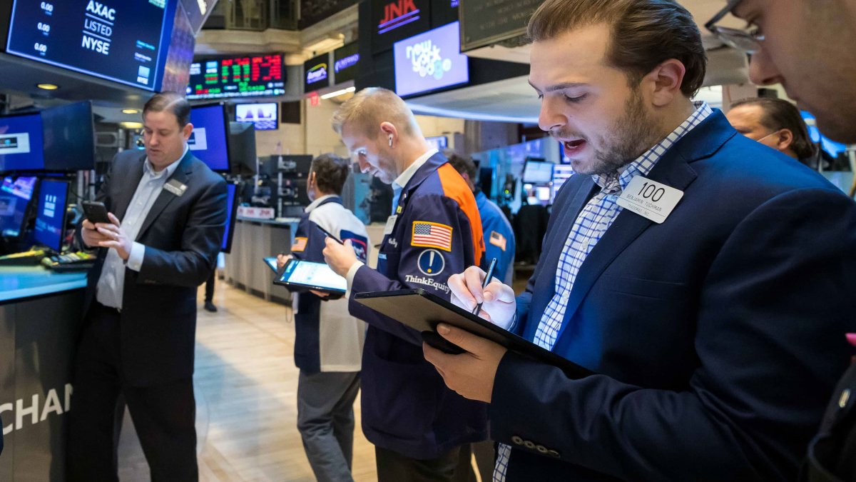 Treasury Yields Dip as Investors Monitor Russia-Ukraine Talks - Vimarsana News