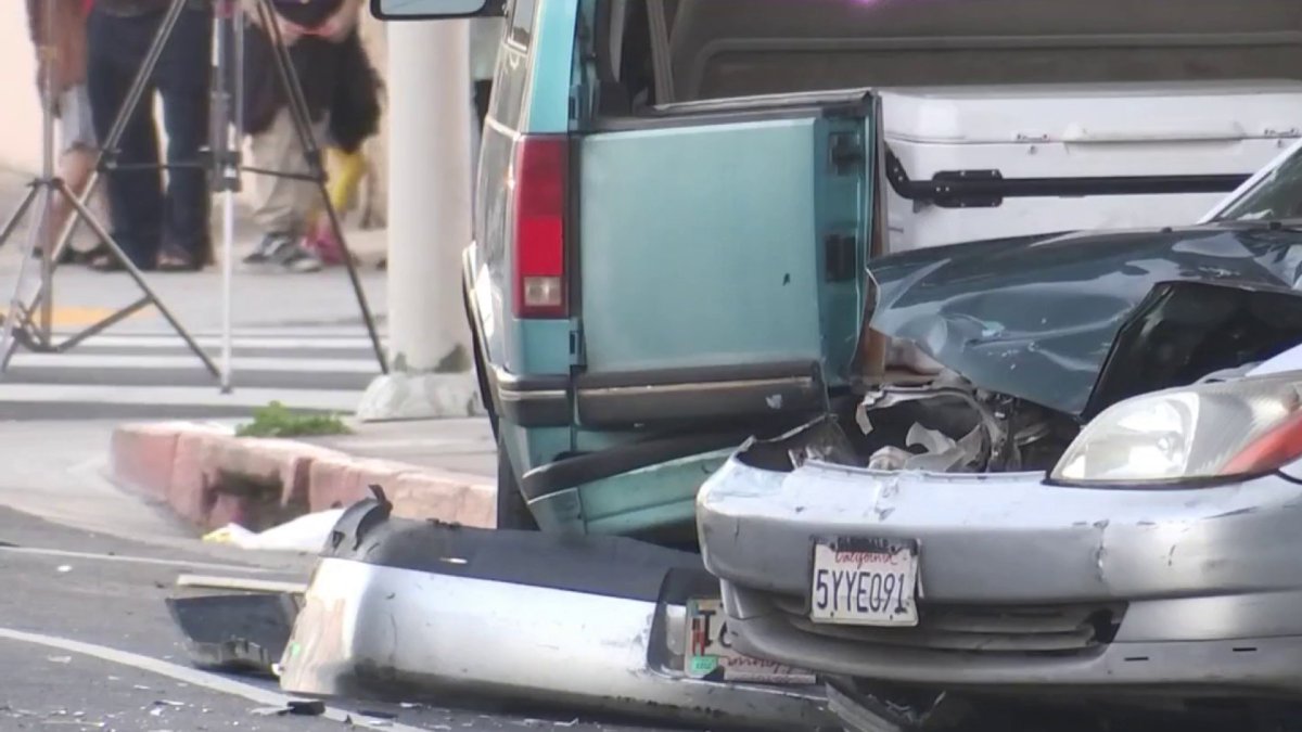 Sidewalk Vendor Killed When Stolen Amazon Delivery Truck Crashes Nbc Los Angeles