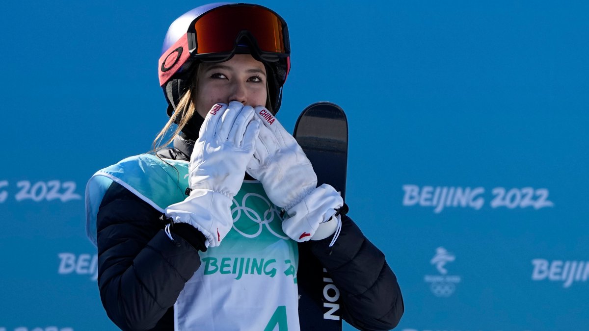 US-Born Eileen Gu Wins Olympic Gold Medal for China in Women’s Big Air ...