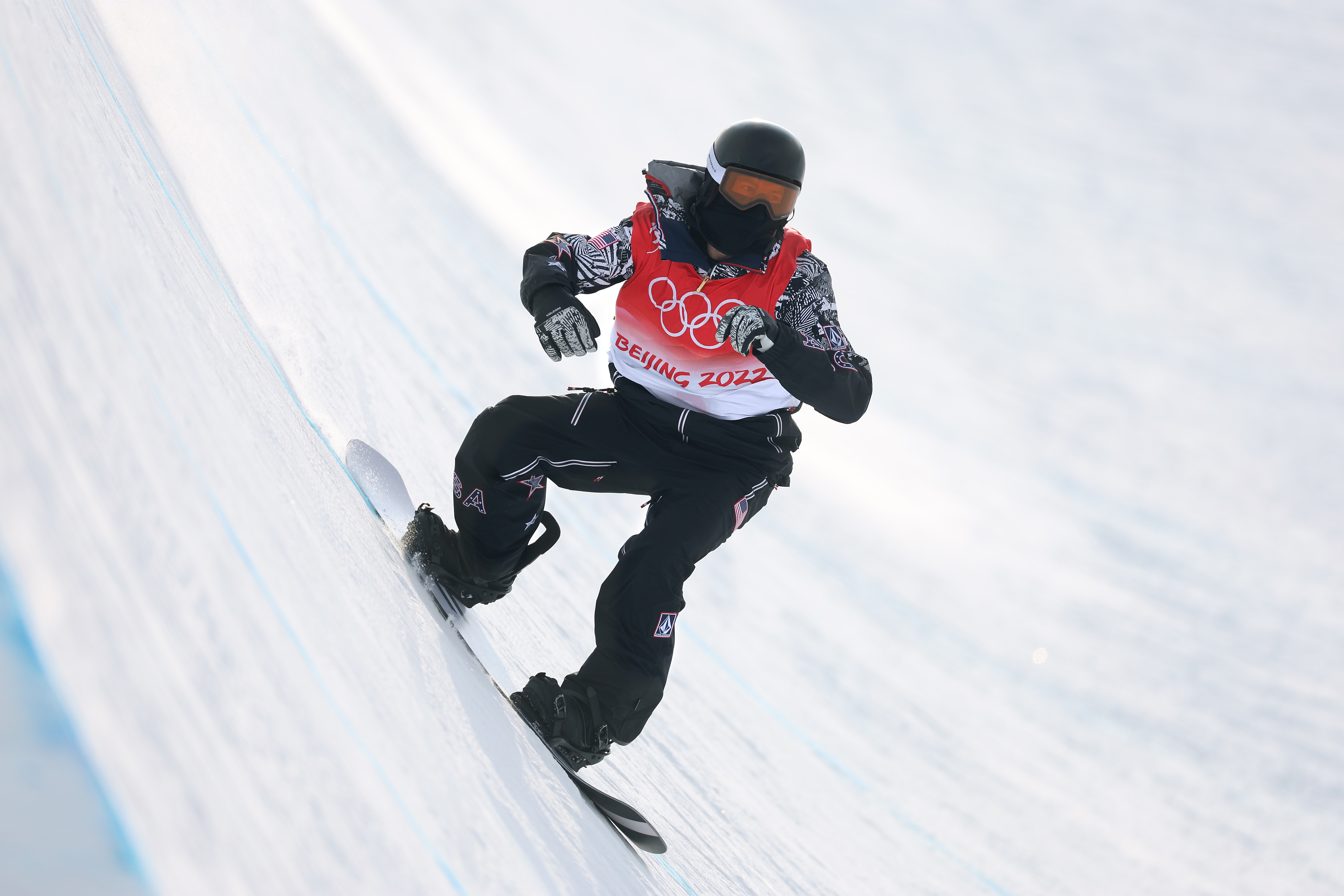 Shaun White Cries After Final Olympics Snowboarding Run in Beijing