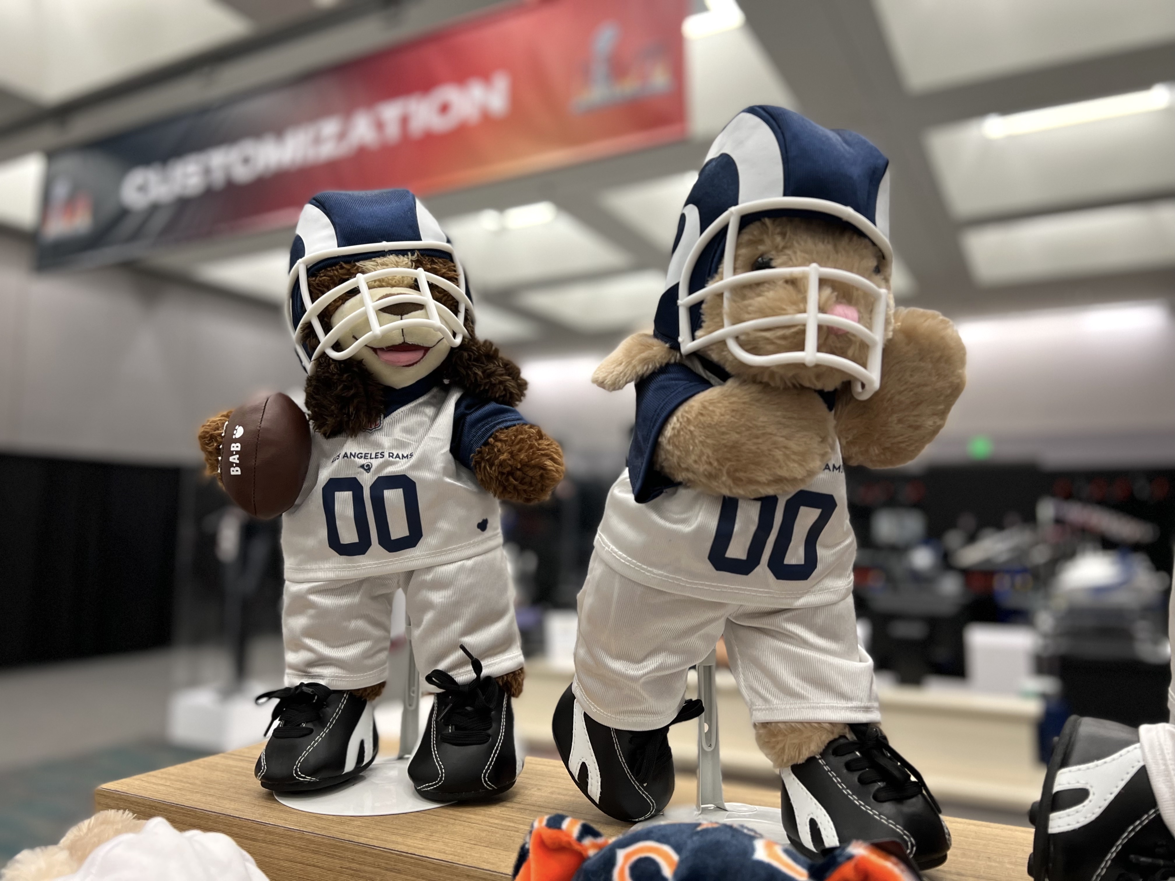 Super Bowl LVI Merchandise: The Best Team Apparel For The Rams and Bengals  – NBC Los Angeles