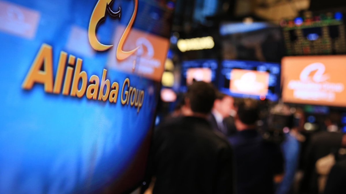 This Week's Top Trades From The Halftime Report's Investment Committee - Vimarsana News