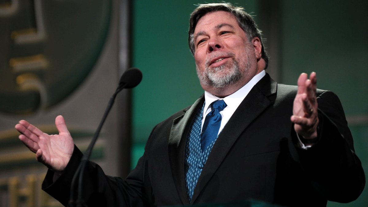 Apple Co-Founder Steve Wozniak: 'Of All Big Tech, Facebook Is No. 1 That I Don't Like' – NBC Los Angeles - Vimarsana News
