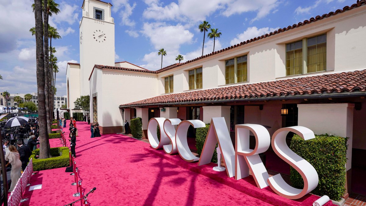 Here's Where Hollywood's Efforts to Improve Diversity Really Stand in 2022 - Vimarsana News