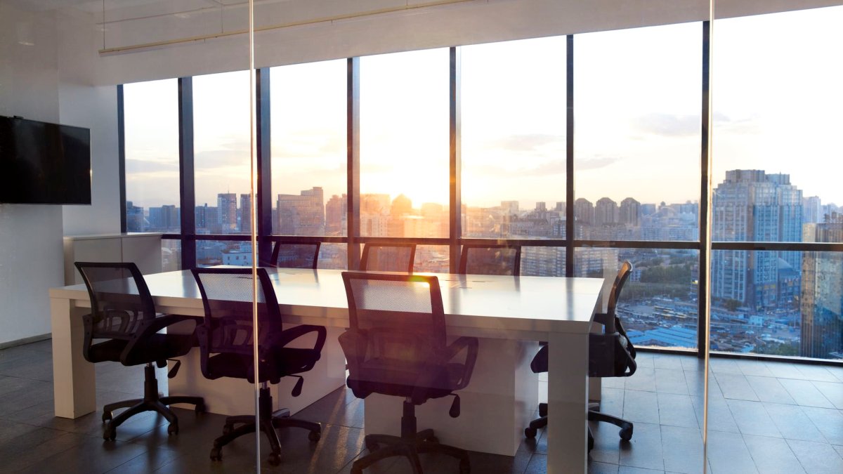 How This Corporate Building's Return-To-Office Campaign Backfired Spectacularly - Vimarsana News