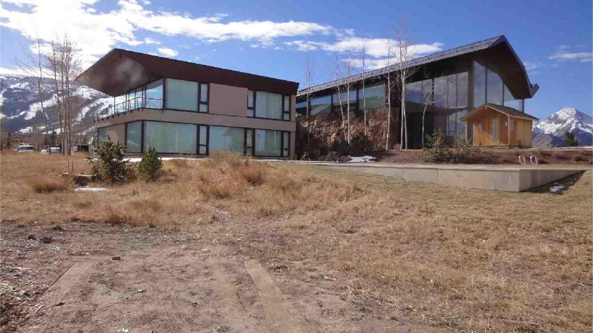 Oligarch Roman Abramovich's $50 Million Colorado Mansion Could Become a Sanctions Target - Vimarsana News