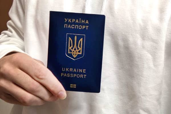 Bitcoin Is a Lifeline for Some Ukrainian Refugees, Like This 20-Year-Old Who Escaped With $2,000 on a Thumb Drive - Vimarsana News
