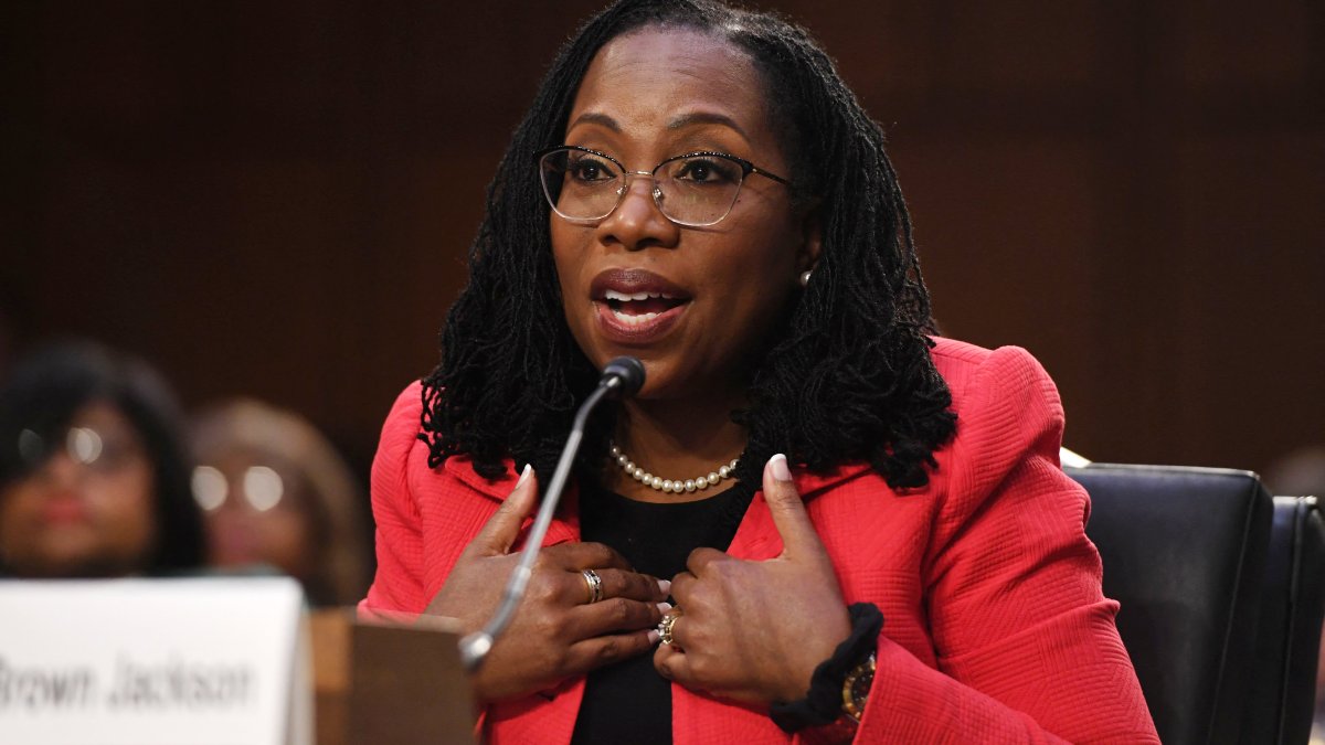 Black Women Say They Relate to Ketanji Brown Jackson During Hearings – NBC Los Angeles - Vimarsana News