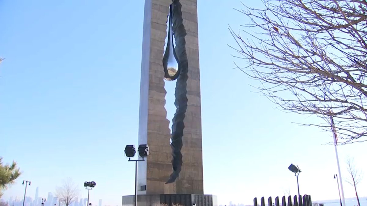 Putin's Name Covered Up on 9/11 Memorial in New Jersey - Vimarsana News