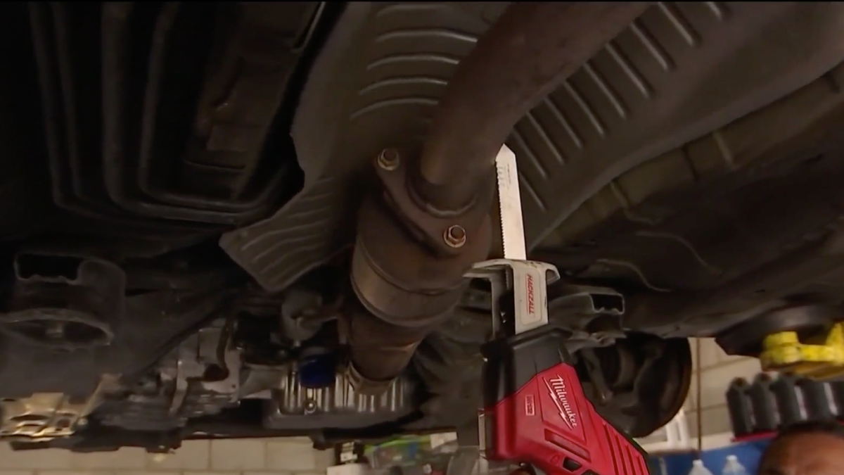 Thieves Drill Gas Tanks for Fuel to Avoid High Prices – NBC Los Angeles - Vimarsana News
