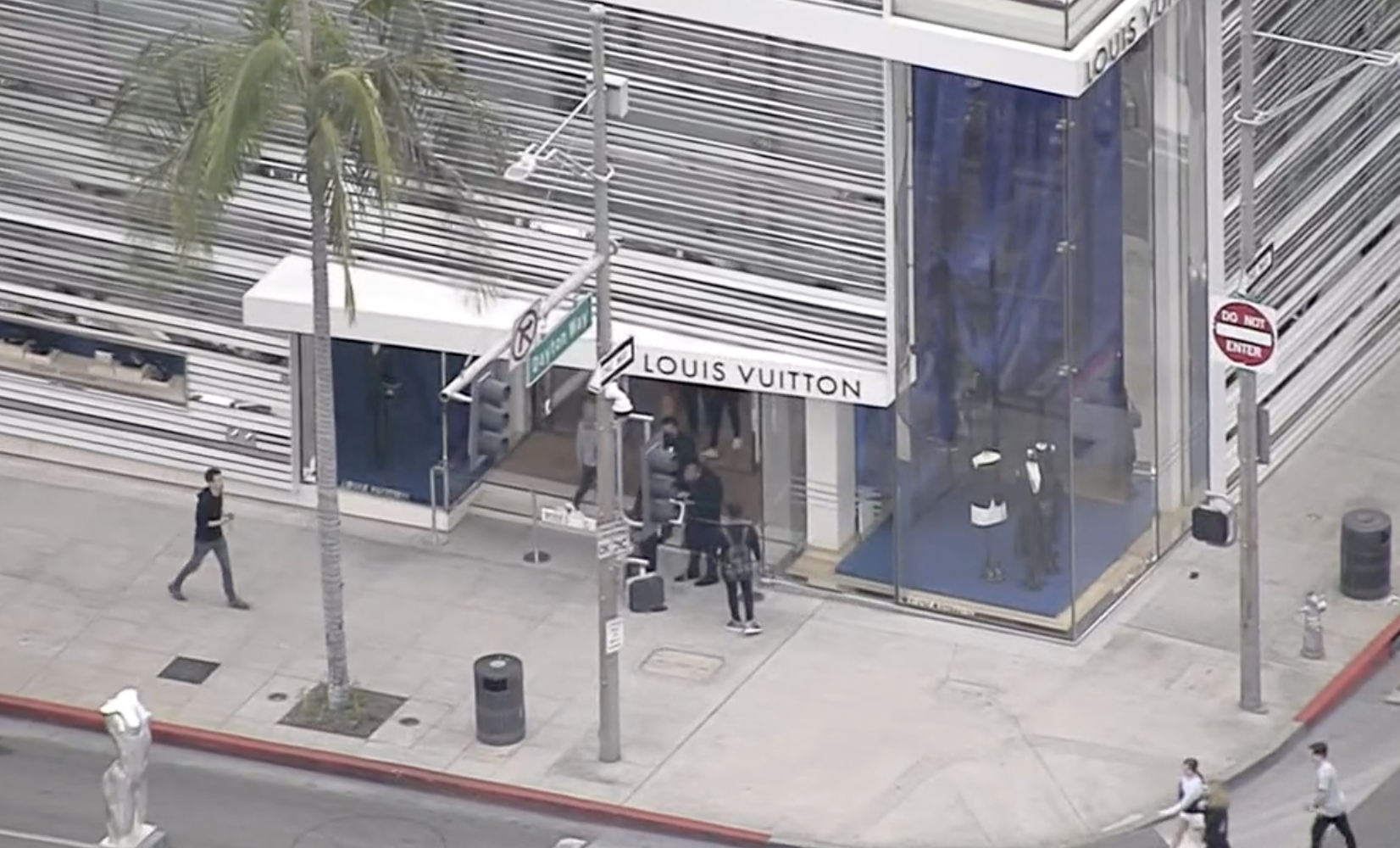BEVERLY HILLS, LOS ANGELES, CALIFORNIA, USA - MARCH 21: Louis Vuitton  Beverly Hills Rodeo Drive store, temporarily closed due to the coronavirus,  two days after the 'Safer at Home' order issued by