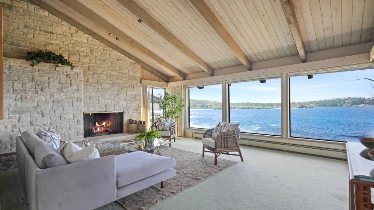Betty White's Carmel Beach House Is for Sale – NBC Los Angeles - Vimarsana News