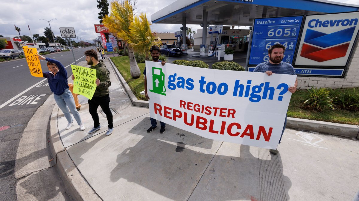 Inflation Is Hammering the Voters Who Will Soon Decide Some Key Midterm Races - Vimarsana News