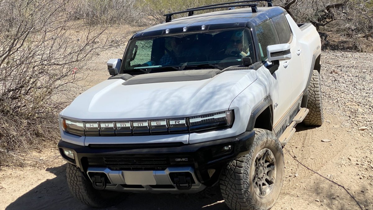 From Trolling Tesla to 'WTF Mode': Here's Why GM Insiders Say the Hummer EV Marks a Change for the Automaker – NBC Los Angeles - Vimarsana News