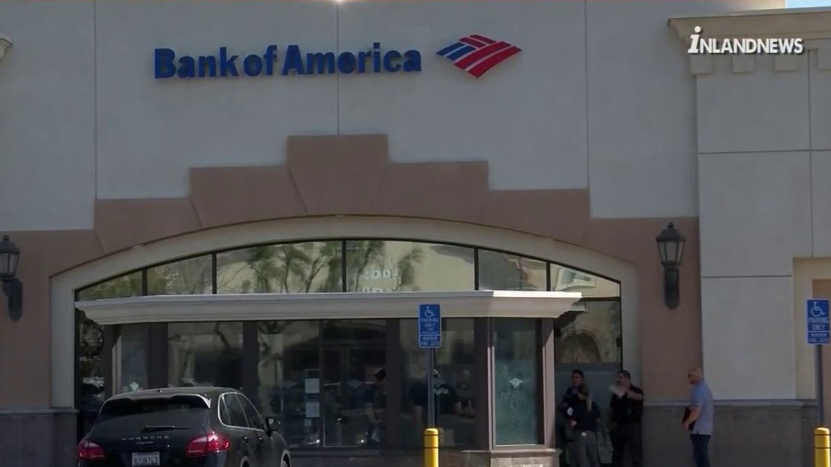 Suspected Bank Robber Shot, Killed in Fontana NBC Los Angeles