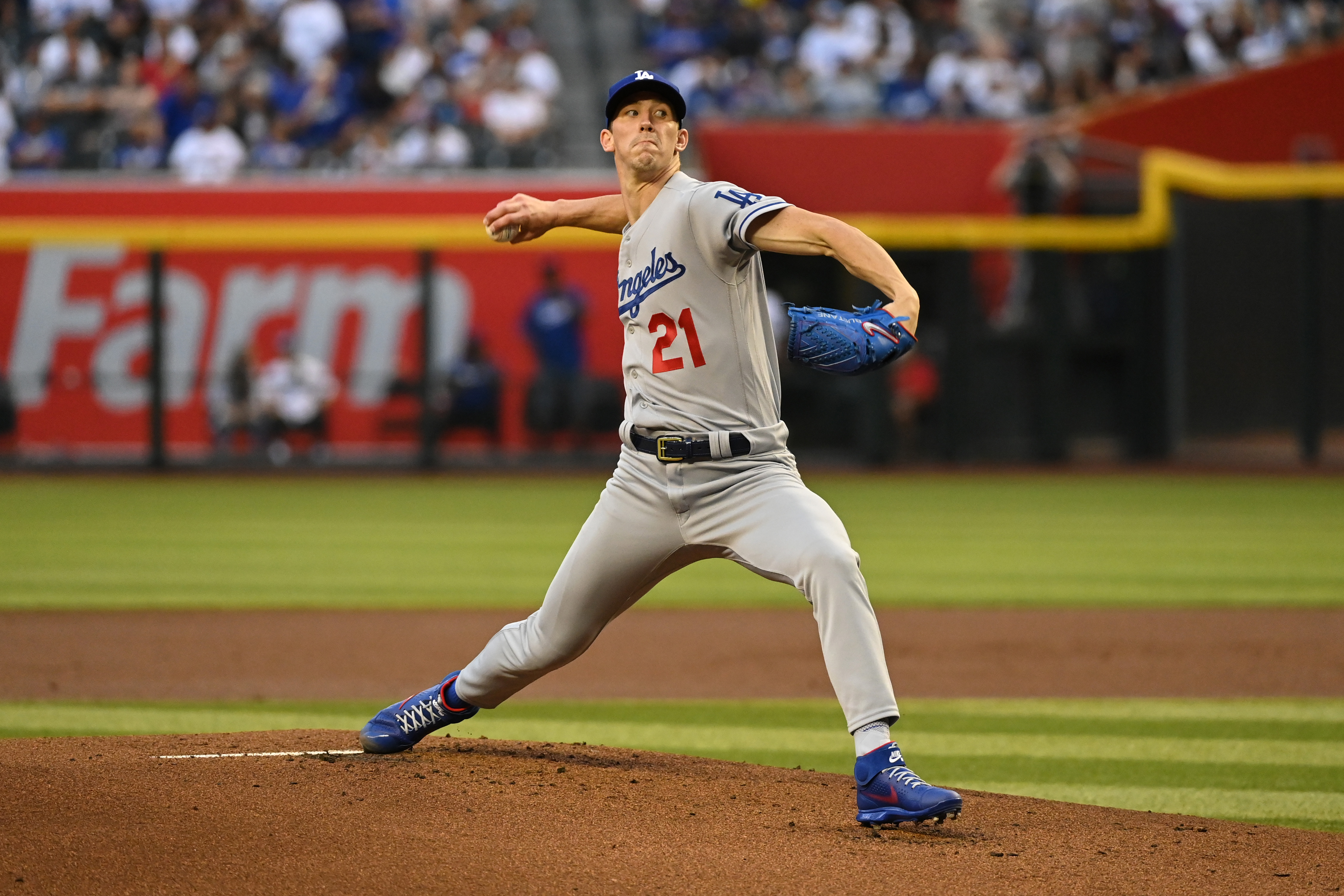 Walker Buehler strikes out 15 in complete game
