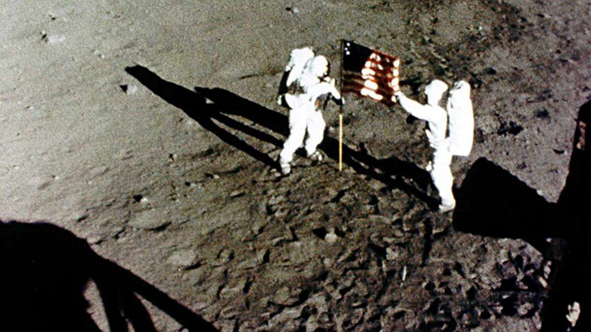 Particles of Apollo 11 Moon Dust for Sale at Auction – NBC Los Angeles - Vimarsana News