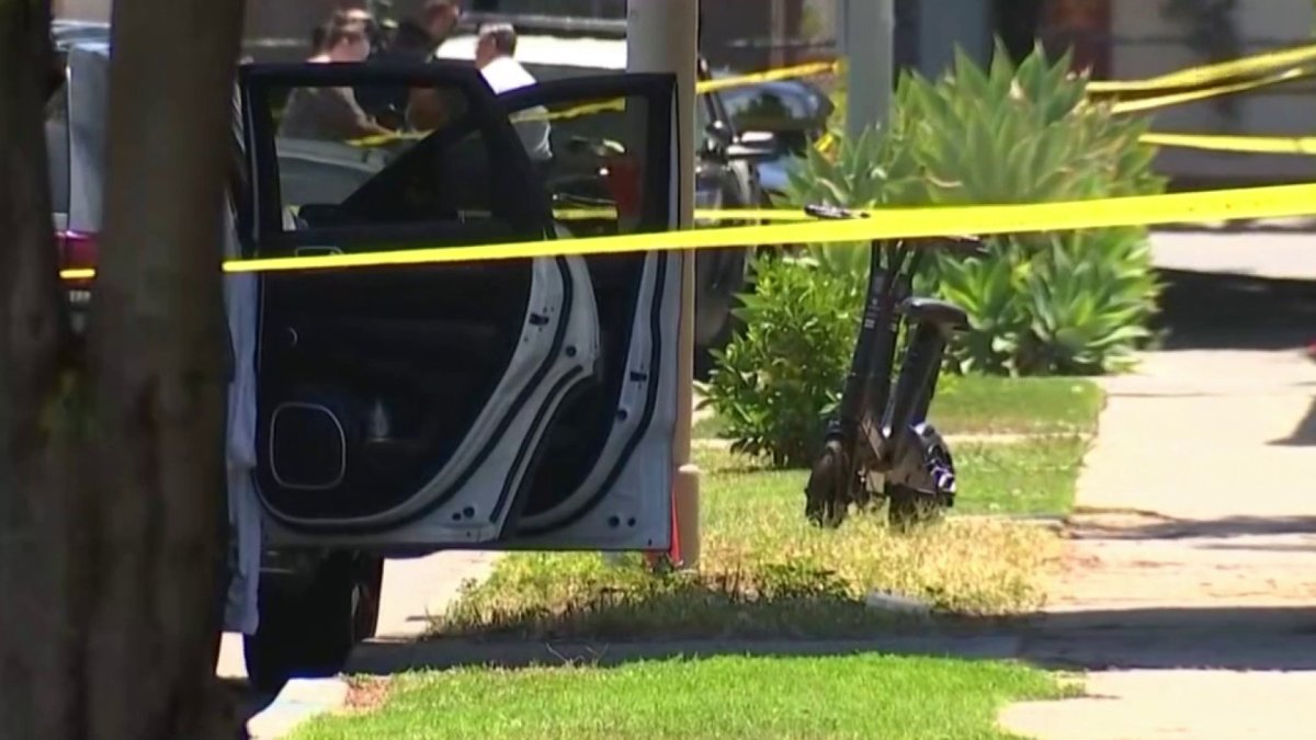 Man Found Shot Dead Inside Vehicle In Melrose District Nbc Los Angeles