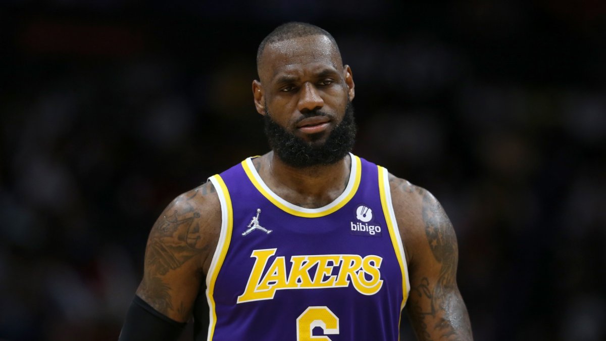 LeBron James stars as the LA Lakers ends its miserable start to the new  season